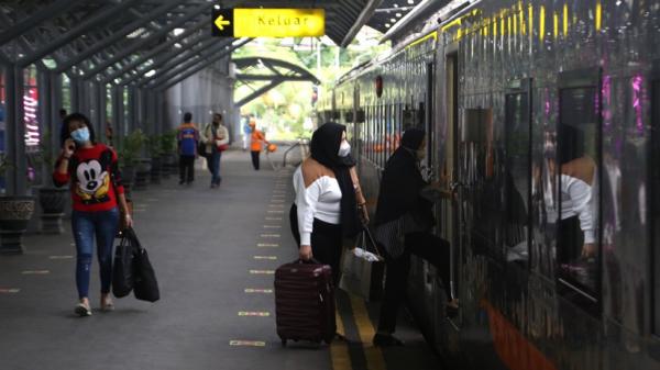 30 Sindo Stasiun Gubeng 2 Stasiun Surabaya Gubeng. (Foto: Sindonews/Lukman Hakim).