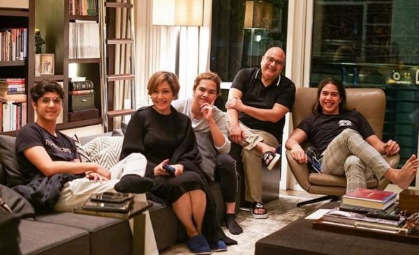 Deretan artis Indonesia yang menyekolahkan anaknya di luar negeri ini. (foto: Instagram)