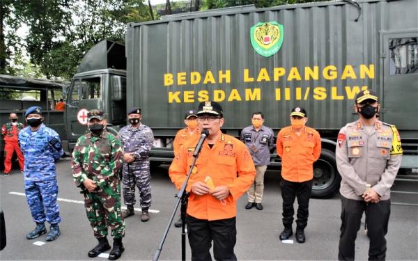 Gubernur Jabar Ridwan Kamil memimpin upacara kesiapsiagaan bencana. Foto/Pendam Siliwangi