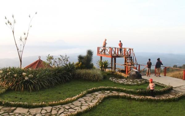 Lokasi wisata Negeri di Atas Awan atau I’Ampelgading Homeland Bandungan (Foto: iNews/Taufik Budi)