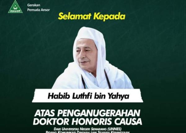 Habib Luthfi menerima gelar kehormatan doktor honoris causa dari Universitas Negeri Semarang (Unnes). (Foto: ist)