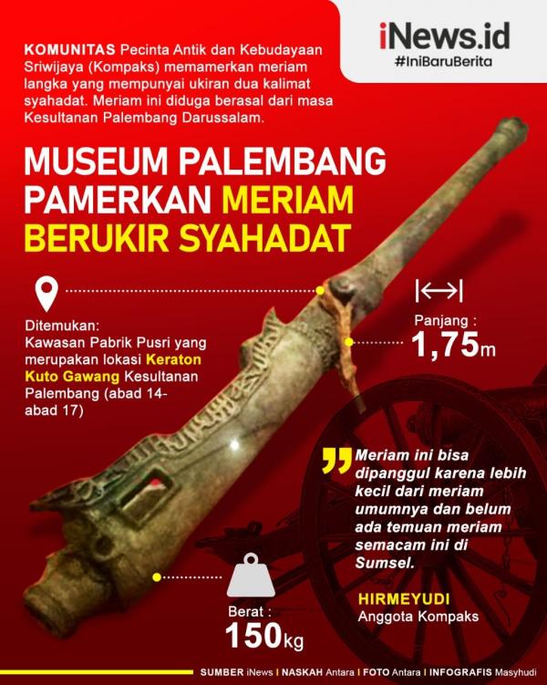Brimob Polda Sumut bersama warga saat membersihkan material longsor. (foto: Antara)