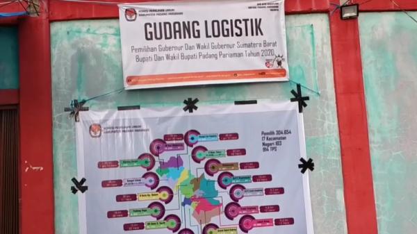 Gudang logistik Gudang Logistik Pilkada 2020 Padang Pariaman, Sumatera Barat (Eka Guspriadi/iNews)