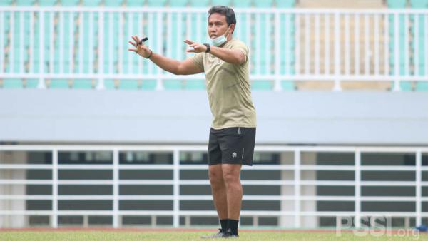 Pelatih Timnas Indonesia U-16 Bima Sakti. (Foto: PSSI)
