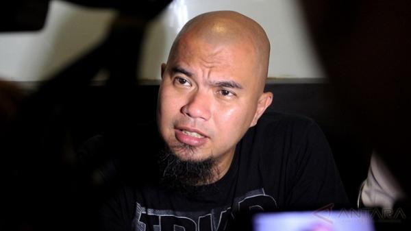 Penyanyi yang juga pentolan grup band Dewa 19 Ahmad Dhani. (Foto: dok. Okezone).