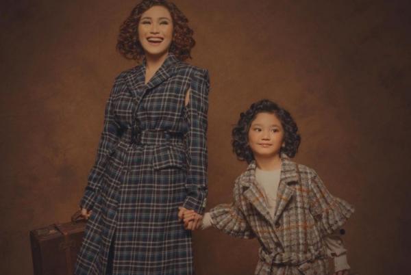 Ayu Ting Ting Dan Bilqis Artis Terkenal Kini Harus Banting Tulang Hidupi Keluarga. (Foto: Instagram)