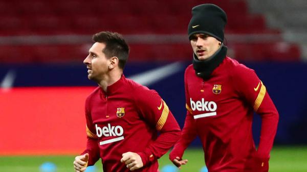 Messi Griezmann Lionel Messi (kiri) dan Antoine Griezmann diharapkan bisa kembali mendongkrak performa Barcelona saat menjamu Osasuna pada jornada kesebelas La Liga di Camp Nou, Minggu (29/11/2020) pukul 20.00 WIB. (Foto: REUTERS)