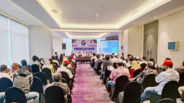 Partai Perindo Makassar menggelar pendidikan politik bagi para kadernya. (Foto: Istimewa).