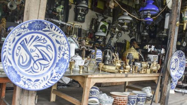 Barang unik yang bisa dijadikan investasi, Barang Antik Barang unik yang bisa dijadikan investasi, Barang Antik (Foto: Antara).