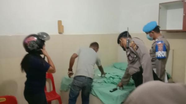 Pasangan mesum yang diamankan Polres Batubara saat operasi kepolisian (Fadli Pelka/iNews)