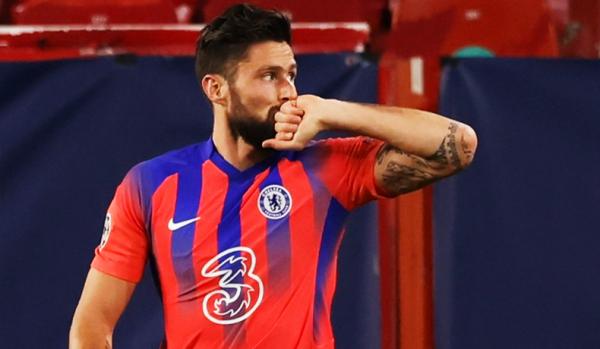 Striker Chelsea, Olivier Giroud Striker Chelsea, Olivier Giroud (Foto: Daily Mirror)