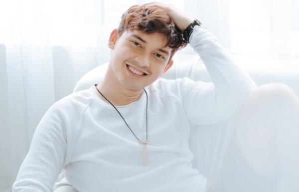 3 Gaya Kece Ikbal Fauzi, Beda Total dengan Sosok Rendy Asisten Aldebaran di Ikatan Cinta