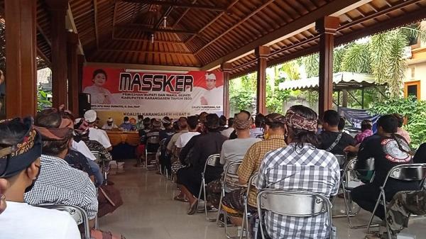 Calon Bupati Karangasem I Gusti Ayu Mas Sumantri3 Calon Bupati Karangasem I Gusti Ayu Mas Sumantri saat menggelar kampanye terakhir di Amlapura, Jumat (4/12/2020). (Foto: iNews/Chusna Mohammad)