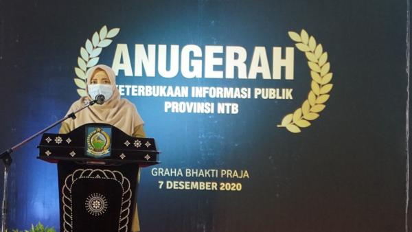 Kota Mataram kembali menerima penghargaan sebagai Badan Publik kabupaten/kota Informatif tahun 2020 dalam acara Anugerah Keterbukaan Informasi tahun 2020 yang diselenggarakan Komisi Informasi NTB, di Kantor Gubernur NTB, Senin (7/12/2020). (Istimewa)