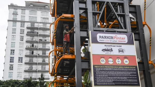 Penampakan Parkir Bertingkat Otomatis Khusus Mobil di Jakarta