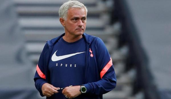 Pelatih Tottenham Hotspur, Jose Mourinho (Foto: News 18)