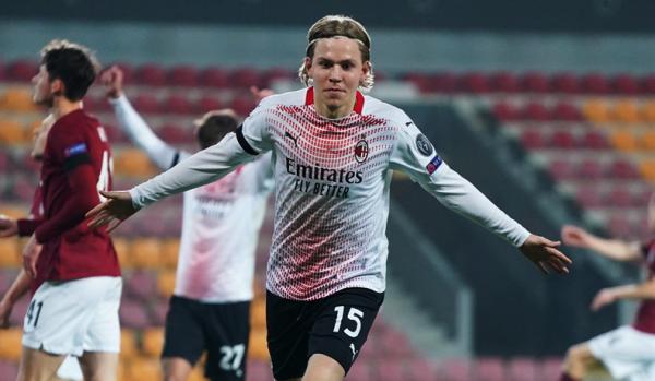 Jens Petter Hauge Winger AC Milan, Jens Petter Hauge (Foto: Twitter @ACMilan)
