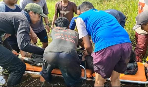 Paralayang jatuh di Ketapang, Kalimantan Barat, Jumat (11/12/2020). (iNews.id/Uun Yuniar)