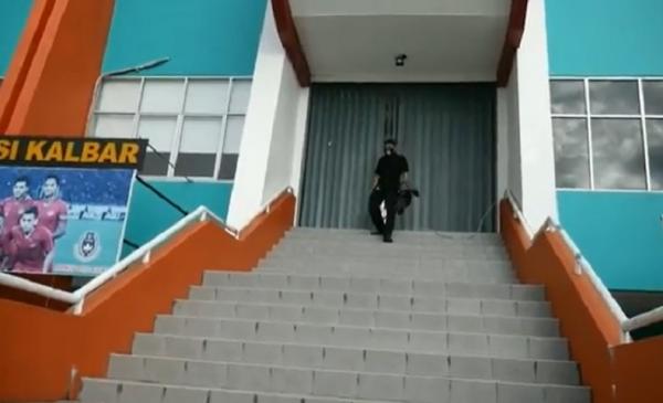 Stadion Sultan Syarif Abdurrahman Pontianak Stadion Sultan Syarif Abdurrahman (SSA) Pontianak ditutup mulai Selasa (15/12/2020). (iNews.id/Uun Yuniar)