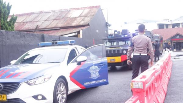 terduga teroris-2 23 terduga teroris di Lampung dipindah ke Jakarta dengan pengawalan ketat (Istimewa)