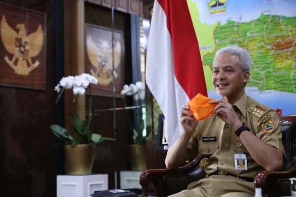 Gubernur Ganjar Pranowo berbicara di acara Sarasehan Hari Santri dengan materi “Penanganan Covid-19 di Pondok Pesantren”, Senin (21/12/2020). Istimewa