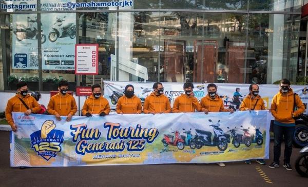 23 Yamah Gear 125 Lokasi TKP korban pembunuhan dievakuasi di Manado, Sulut. (Foto: iNews/Jefry langi)