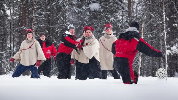 Santa Claus FC tentu masih asing di telinga pecinta sepak bola. Perkenalkan, mereka adalah klub Finlandia yang bertemakan Hari Natal. (Foto: FIFA)