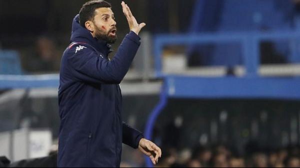 Thiago Motta Thiago Motta menjadi salah satu alternatif pelatih baru Paris Saint-Germain (PSG). Apakah dia akan memakai skema 2-7-2? (Foto: Daily Mail)