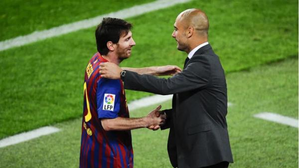 Kapten Barcelona Lionel Messi memuji mantan bosnya yang kini melatih Manchester City, Pep Guardiola. Ungkapan La Pulga bikin fans The Citizens kegirangan. (Foto: Bleacher Report)