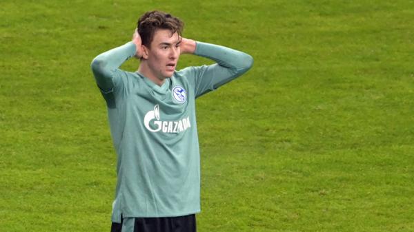 Matthew Hoppe Schalke Pemain Schalke 04 Matthew Hoppe bereaksi saat timnya kalah 0-3 dari Hertha Berlin pada lanjutan Liga Jerman di Olympiastadion, Berlin, Minggu (3/1/2021) dini hari WIB. (Foto: REUTERS)
