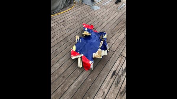 Pecahan pesawat Sriwijaya Air SJ182 yang ditemukan di perairan Kepulauan Seribu, Minggu (10/1/2021). (Foto: iNews.id/Felldy Utama)