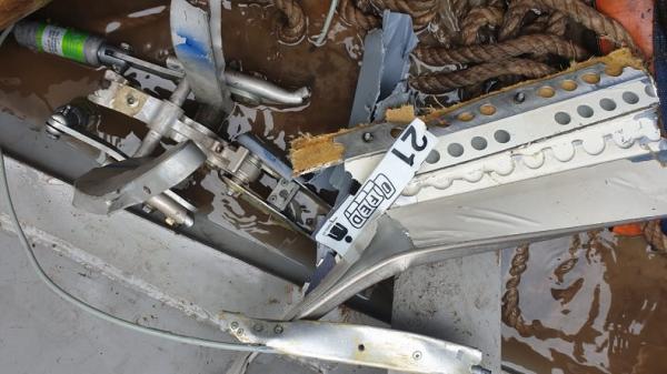 Kepingan Pintu dan Turbin Mesin Pesawat Sriwijaya Air ...