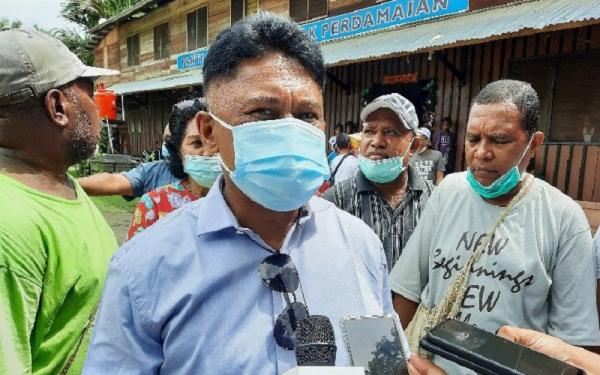 Kepala Dinas Pendidikan, Perpustakaan dan Arsip Daerah Provinsi Papua Christian Sohilait (Foto: Antara)