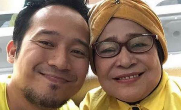 Beddu Kehilangan Ibunda Denny Cagur : Selamat Jalan Mamah, Semoga Allah Memberikan Tempat Terbaik