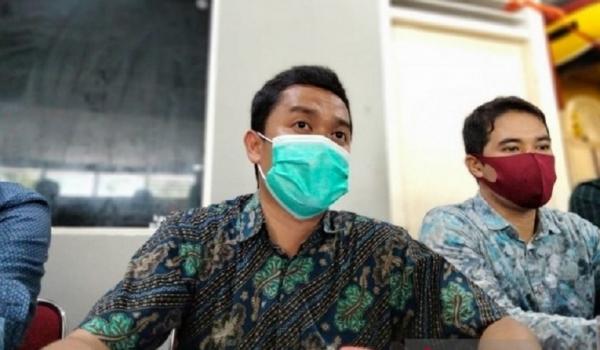 LBH Pergerakan Indonesia Direktur LBH Pergerakan Indonesia, Guntur Abdurrahman menyampaikan keterangan keluarga korban. (Antara)
