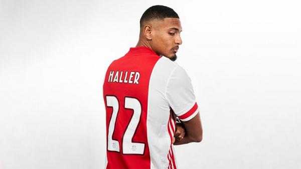 Striker anyar Ajax Amsterdam Sebastien Haller. (Foto: Ajax.nl)
