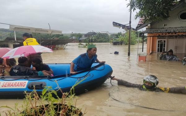 Dosen Kelautan Undip Ungkap Banyak Faktor Penyebab Banjir Parah di Semarang, Apa Saja?