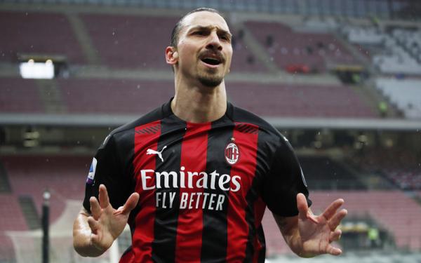 AC Milan menang telak 4-0 atas Crotone pada laga lanjutan Liga Italia di San Siro, Minggu (7/2/2021) malam WIB. Zlatan Ibrahimovic mengukir gol ke-500 dan 501. (Foto: Reuters)