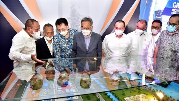 pltgu parupuk di batubara Gubernur Sumut Edy Rahmayadi saat peletakan batu pertama (groundbreaking) pembangunan PLTGH di Desa Perupuk, Kecamatan Limapuluh, Kabupaten Batubara, Rabu (17/2/2021). (Foto: Okezone/Wahyudi Aulia Siregar)