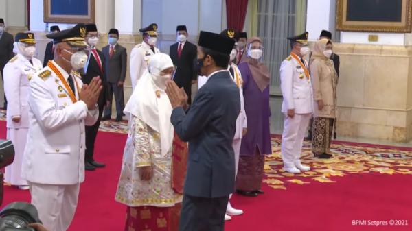 Gubernur Sumbar Mahyeldi Gubernur Sumbar periode 2021-2024, Mahyeldi Ansharullah usai dilantik Presiden Jokowi (YouTube Sekretariat Presiden)