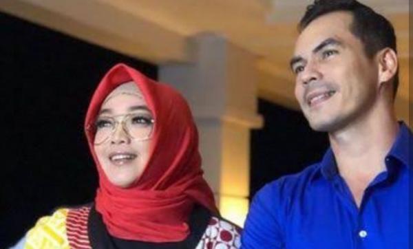 Wakili Keluarga Sampaikan Kabar Duka Atalarik Syach Ig Rina Gunawan Sempat Di Hack