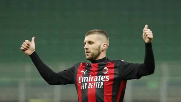 Ante Rebic AC Milan Striker AC Milan Ante Rebic bakal jadi starter saat sowan ke Stadio Marc`Antonio Bentegodi, markas Hellas Verona, pada giornata ke-26 Liga Italia, Minggu (7/3/2021) malam WIB. (Foto: REUTERS)
