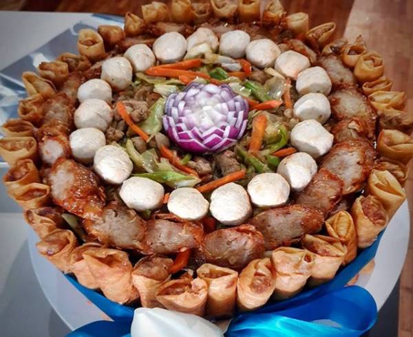 Lumpia Goreng sebagai Makanan Khas Imlek Terenak Lumpia Goreng sebagai Salah Satu Makanan Khas Imlek Terfavorit (Foto: IG @kayes.table)