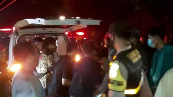 Evakuasi Korban Kecelakaan Sumedang Beben Evakuasi Kecelakaan di Sumedang (Foto : MNC)