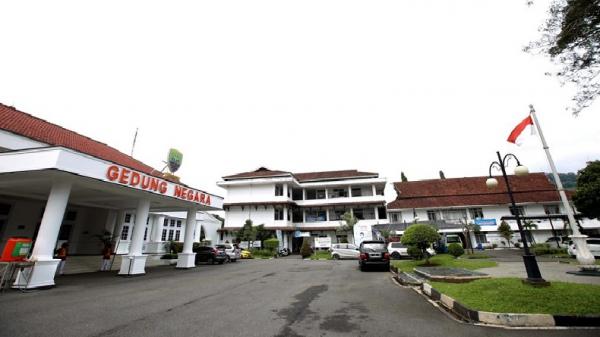 Gedung Negara Pakuan Sumedang, objek wisata dengan pesona sejarahnya. (Foto: Istimewa)