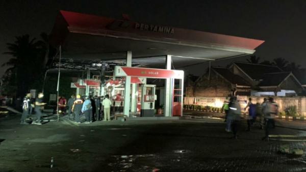 SPBU di Jalan Mayjen Sungkono Kota Malang terbakar (Avirista Midaada /MNC Portal)