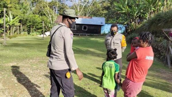 Polisi Di Tolikara Diminta Selalu Datangi Warga Setiap Hari Bagian 1