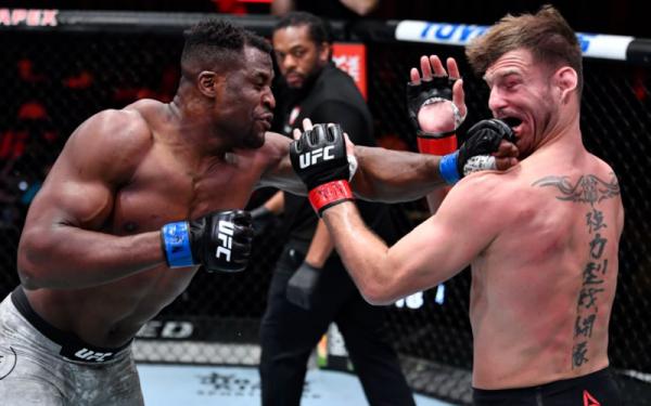 Francis Ngannou Vs Stipe Miocic Francis Ngannou menghajar Stipe Miocic pada UFC 260 di Las Vegas, Minggu (29/3/2021) siang. (Foto: MMA Fighting)