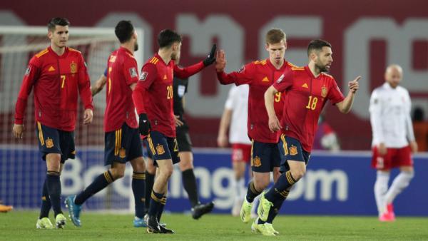 Timnas Spanyol Para pemain Timnas Spanyol melakukan selebrasi saat meladeni Georgia pada matchday kedua Grup B di Boris Paichadze Dinamo Arena, Minggu (29/3/2021) malam WIB. (Foto: REUTERS)