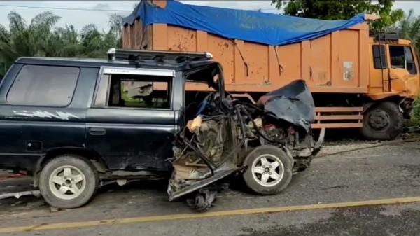 Kronologi Kecelakaan Beruntun Di Jalinsum Batubara, Avanza Adu Banteng ...